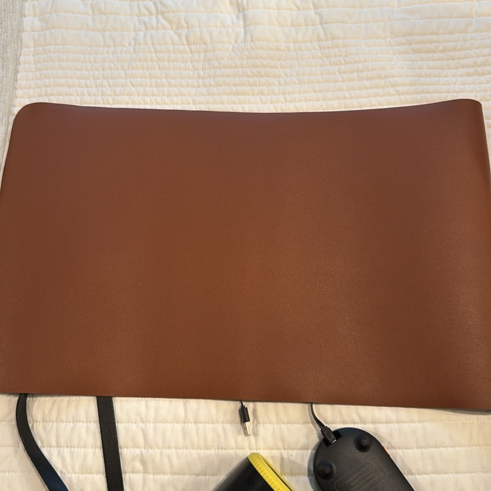 WFH ESSENTIALS - Picture 6 of 8